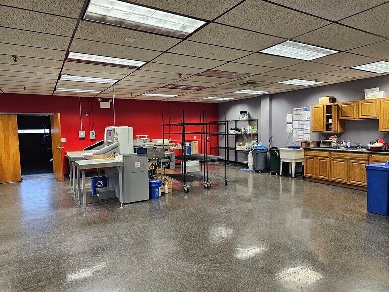 45-61 Commerce Way, Woburn, MA à louer - Photo intérieure - Image 2 de 8