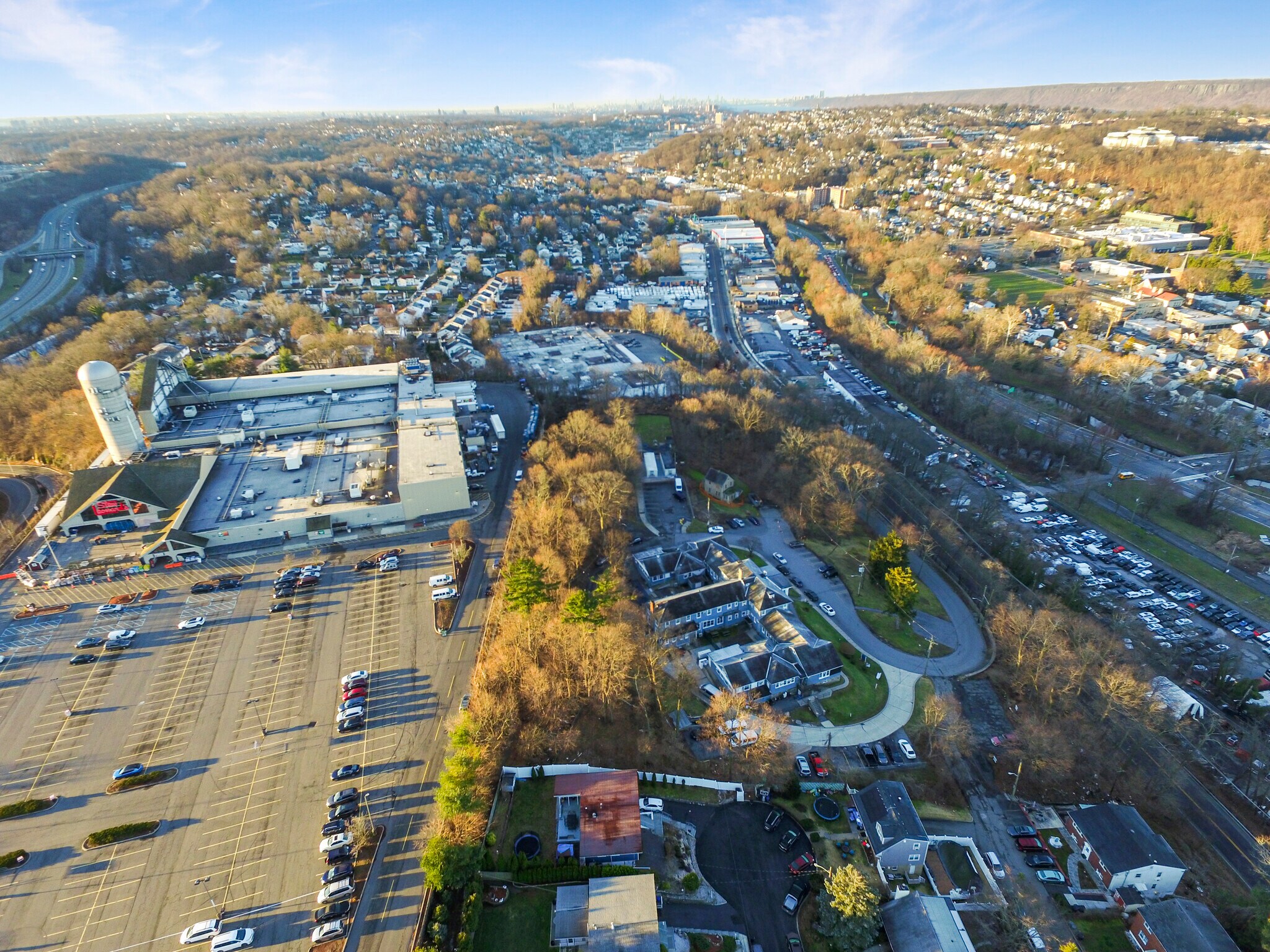 1154 Saw Mill River Rd, Yonkers, NY for sale Building Photo- Image 1 of 22