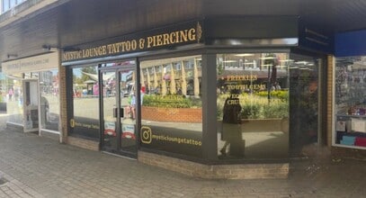 114-128 Crockhamwell Rd, Reading for lease Interior Photo- Image 1 of 4