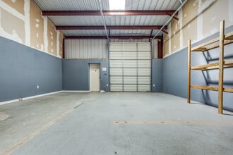 1646 Blaisdale Rd, Richmond, TX for lease Interior Photo- Image 1 of 10