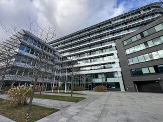 Plus de détails pour 8 Avenue De Lunca, Montigny-le-Bretonneux - Bureau à louer