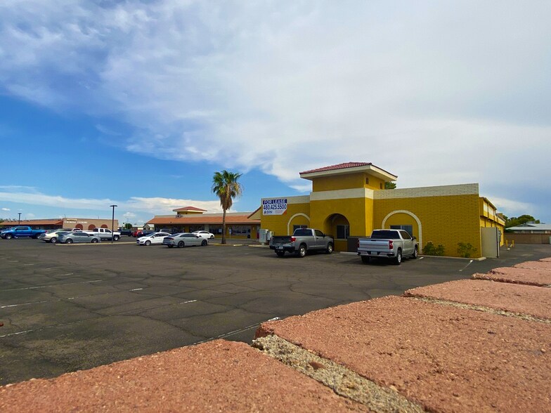 9635 W Peoria Ave, Peoria, AZ à louer - Photo du bâtiment - Image 3 de 22