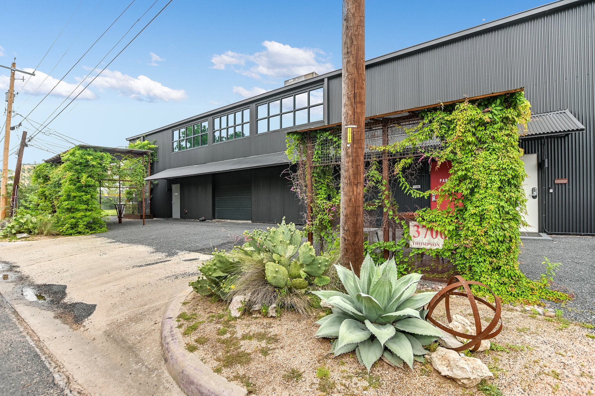 3700 Thompson St, Austin, TX for lease Building Photo- Image 1 of 50