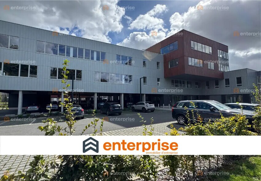 Office in Villeneuve-d'Ascq for lease - Building Photo - Image 1 of 1