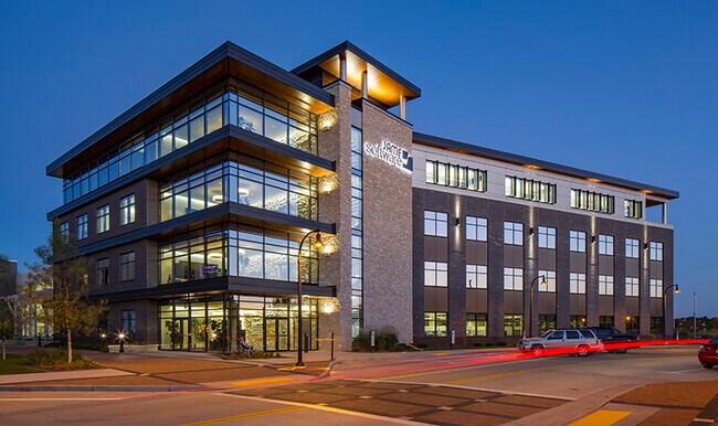 Plus de détails pour 215 Riverfront Ter, Eau Claire, WI - Bureau à louer