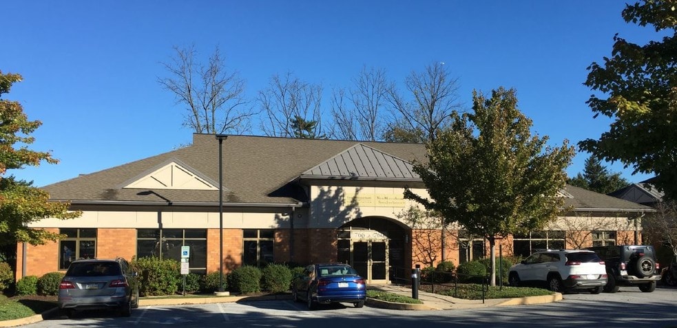 766 W Lincoln Hwy, Exton, PA for lease - Primary Photo - Image 1 of 21