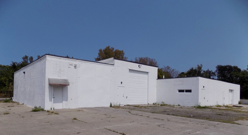 2200-2235 Montcalm St, Indianapolis, IN à louer - Photo du bâtiment - Image 2 de 5