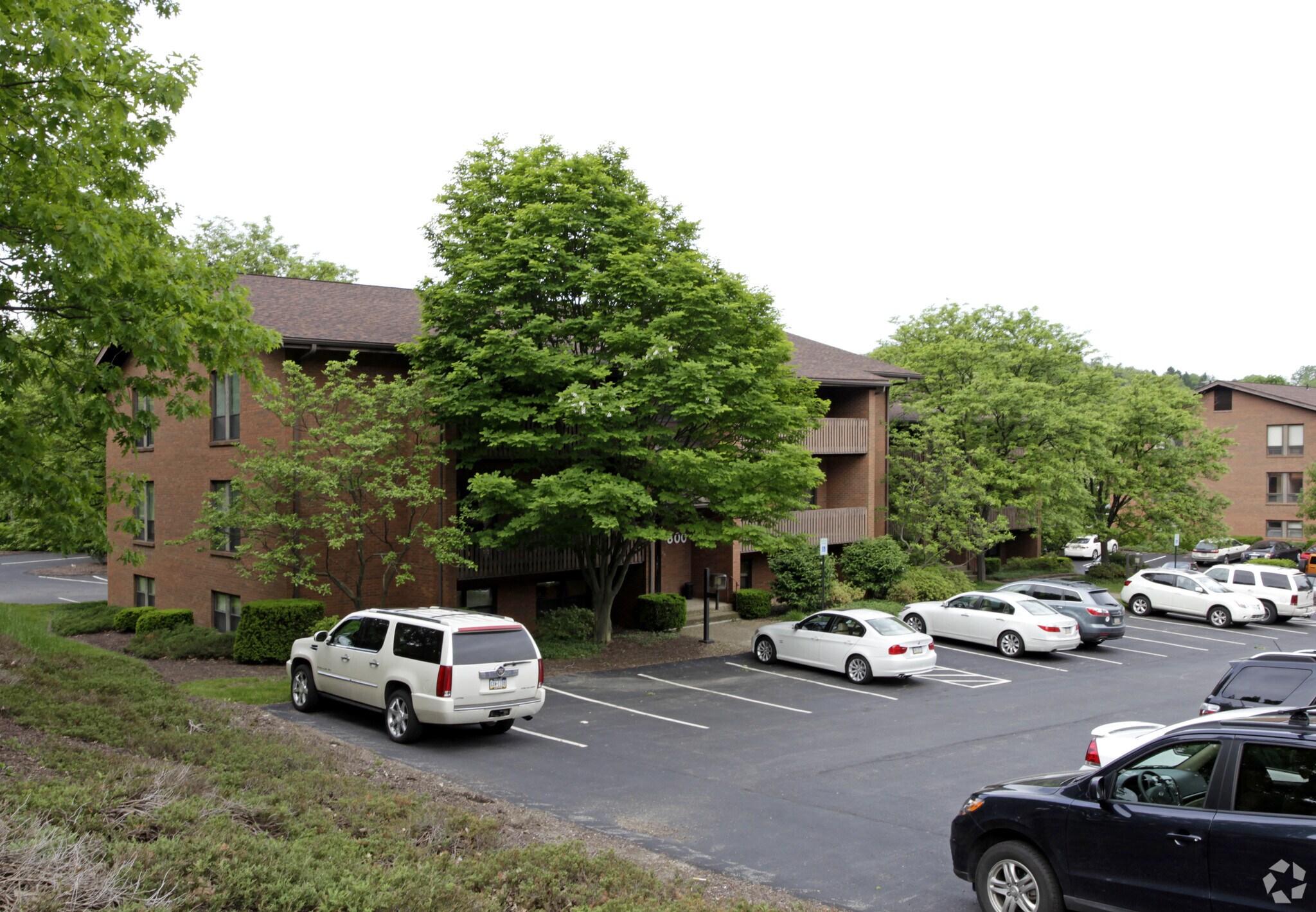 800 McKnight Park Dr, Pittsburgh, PA à vendre Photo du bâtiment- Image 1 de 3