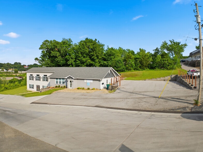 3601 Commerce Dr, Arnold, MO for sale - Building Photo - Image 3 of 60