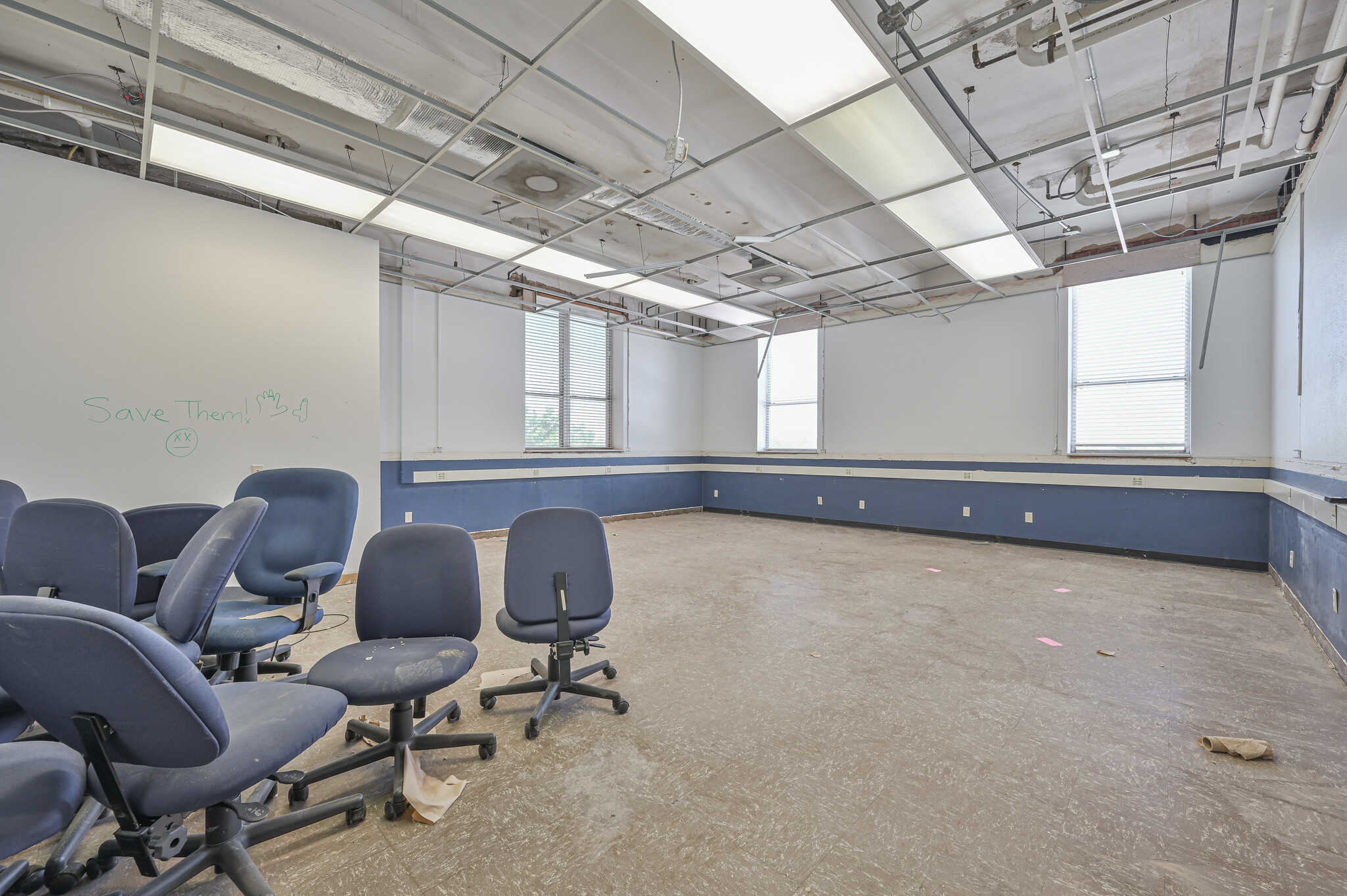 1900 W MacArthur St, Shawnee, OK for lease Interior Photo- Image 1 of 2