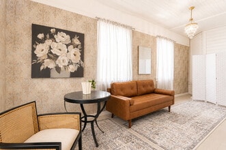 700 W Garden St, Pensacola, FL for lease Interior Photo- Image 2 of 4