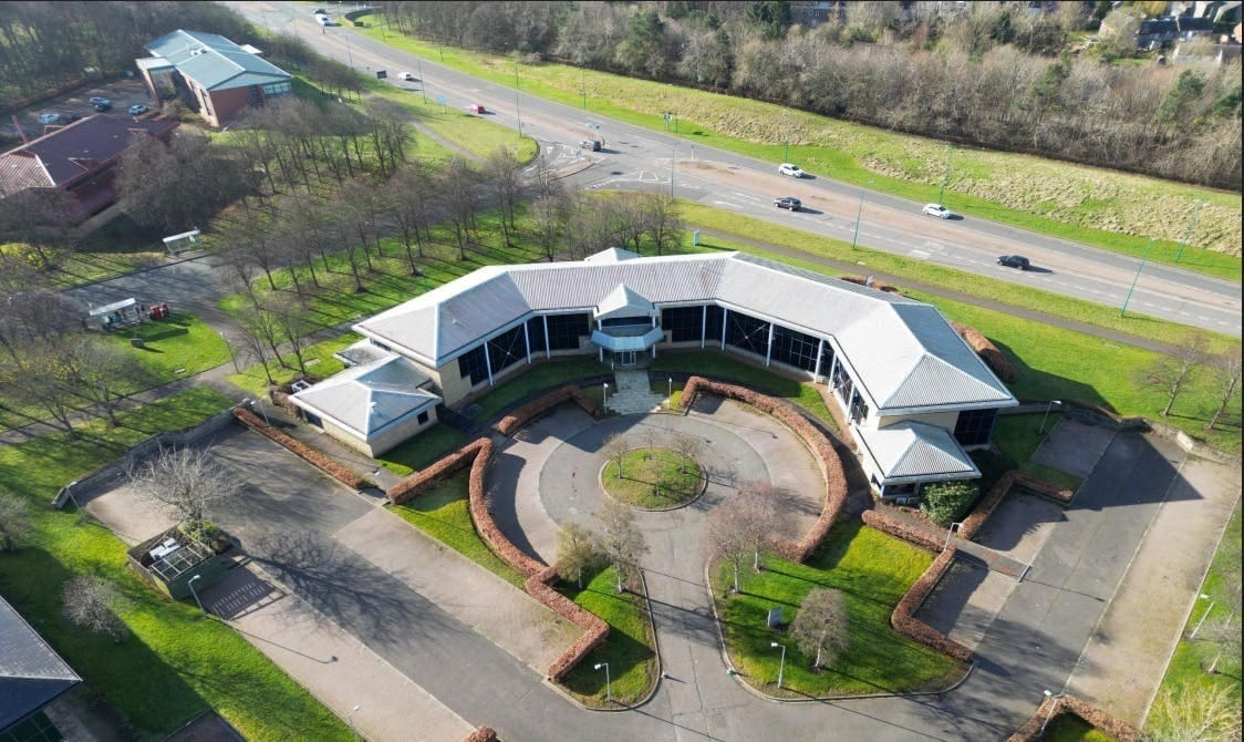 9 Luna Pl, Dundee for lease Building Photo- Image 1 of 4