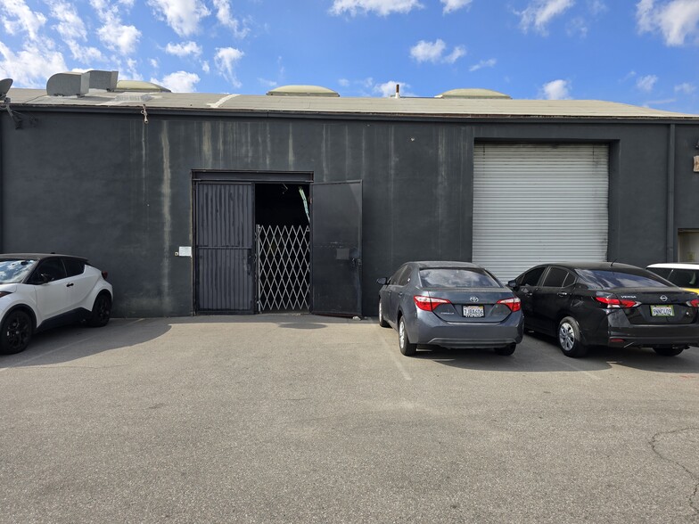 2529 Chambers St, Vernon, CA for lease - Building Photo - Image 2 of 8