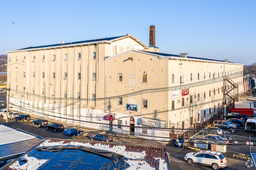 185 6th Ave, Paterson, NJ for lease - Building Photo - Image 2 of 8