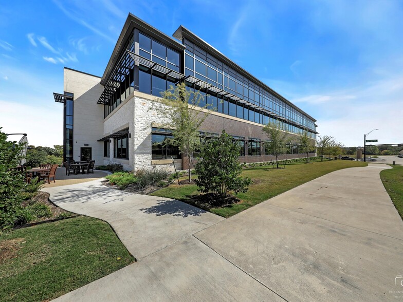 7330 Stonebrook Pky, Frisco, TX à louer - Photo du bâtiment - Image 3 de 35