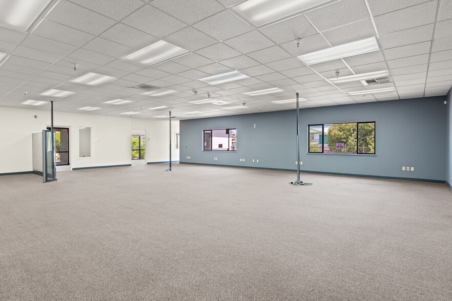 13434 Browns Valley Dr, Chico, CA à louer - Photo du bâtiment - Image 3 de 6