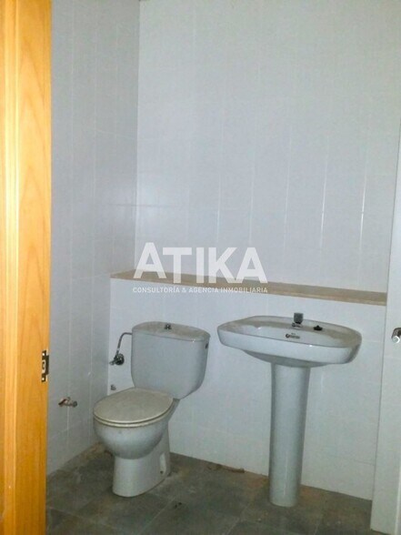 Retail in Ontinyent for lease - Building Photo - Image 2 of 2