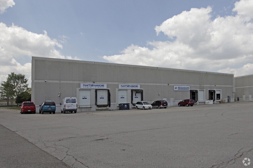 4100 Sladeview Cres, Mississauga, ON à louer - Photo du bâtiment - Image 2 de 4