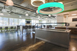 1000 Enterprise Way, Roseville, CA for lease Interior Photo- Image 2 of 3