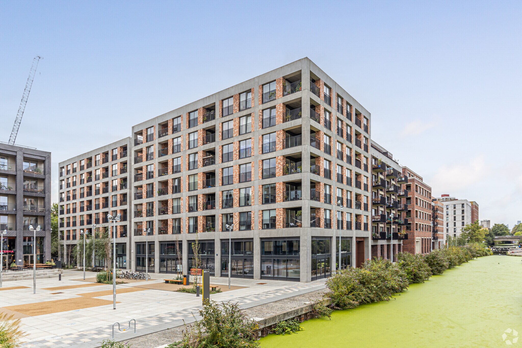 13 Rookwood Way, Londres à louer Photo du bâtiment- Image 1 de 18