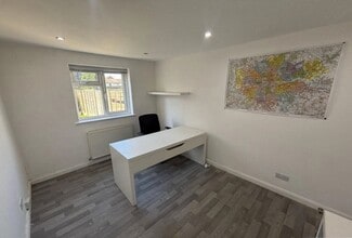 78 High St, Caterham for lease Interior Photo- Image 1 of 4