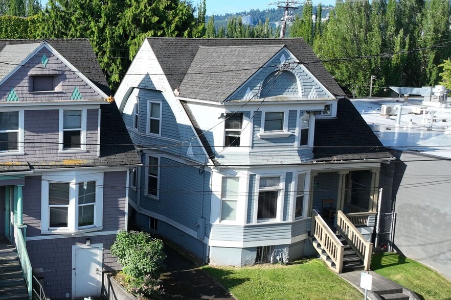 Affordable Housing Portfolio portfolio of 3 properties for sale on LoopNet.ca - Building Photo - Image 1 of 5