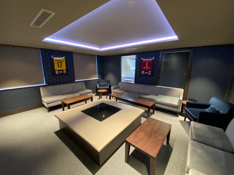 10 Ridley Pl, Newcastle Upon Tyne for lease - Interior Photo - Image 3 of 5