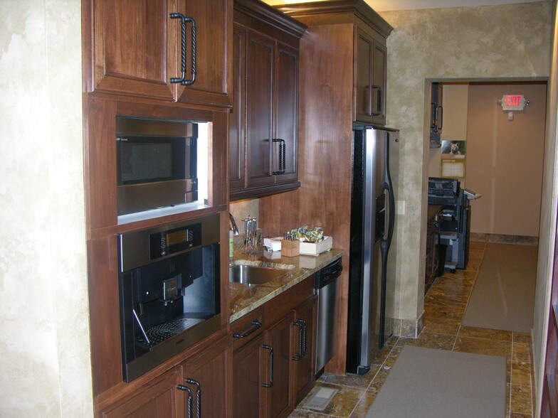 3340 N Annapolis Ln, Plymouth, MN à louer - Autre - Image 2 de 15