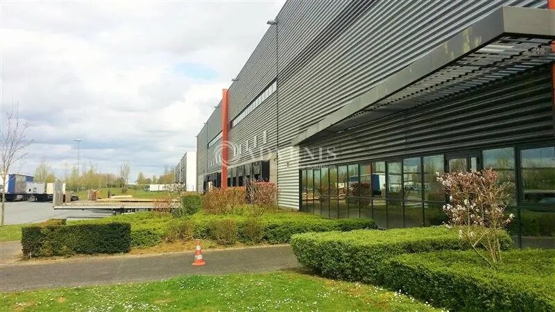 Industrial in Houplines for lease - Building Photo - Image 2 of 5