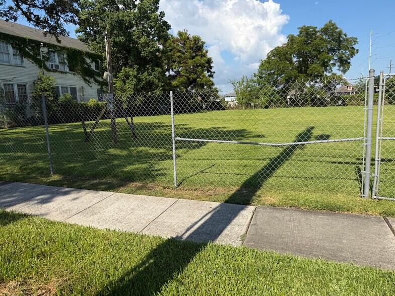 4338 Elysian Fields Ave, New Orleans, LA à vendre - Photo du bâtiment - Image 3 de 10