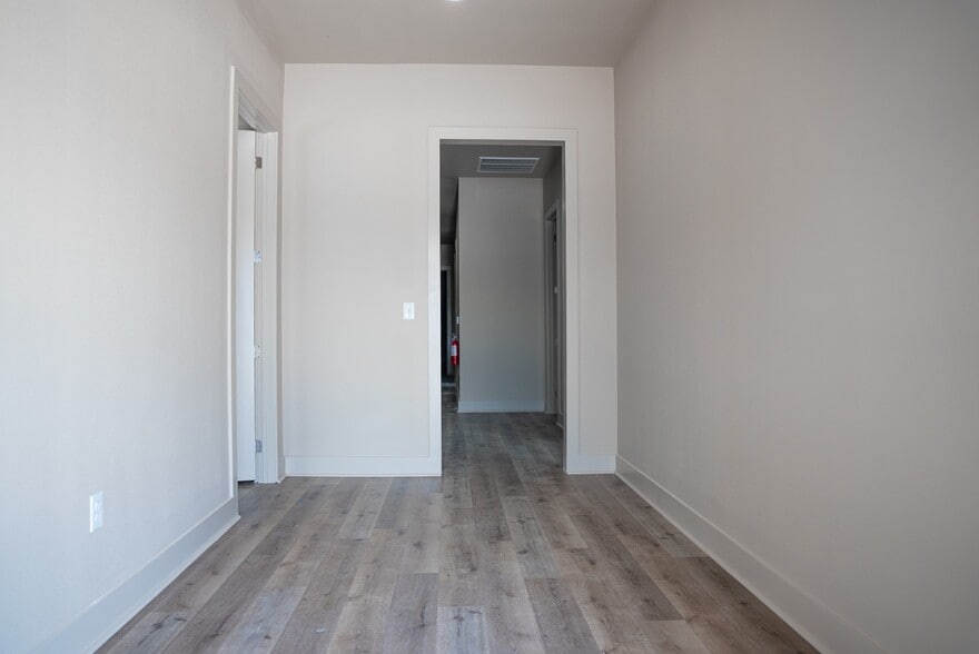 4230 S Major Dr, Beaumont, TX for lease - Interior Photo - Image 3 of 15