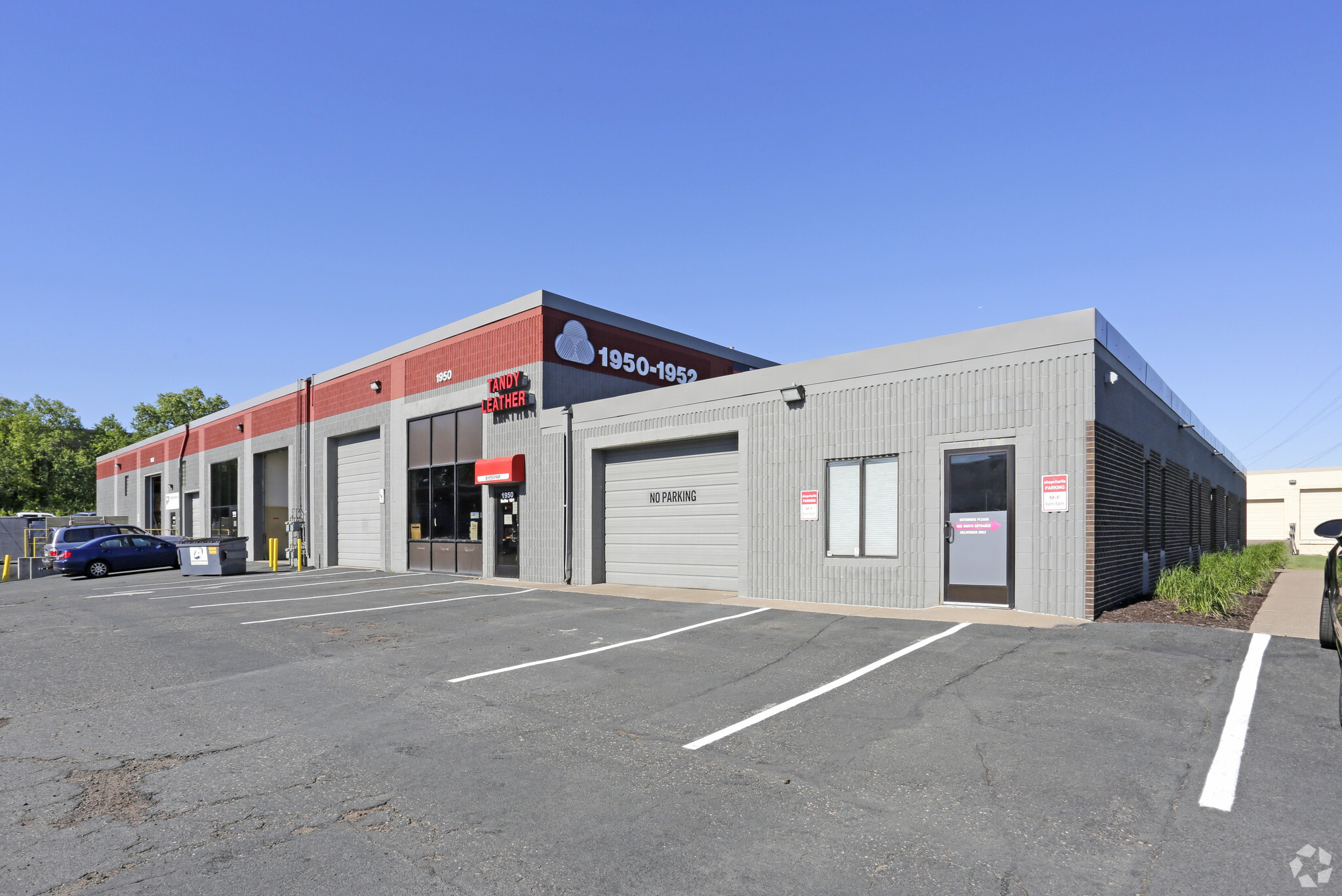 1950-1952 W County Road C, Roseville, MN for lease Building Photo- Image 1 of 8