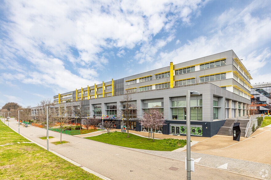 Queen Elizabeth Olympic Park, London for lease - Primary Photo - Image 1 of 31