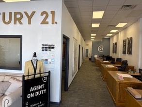 230 Central Ave W, Winter Haven, FL à louer Photo intérieure- Image 2 de 9