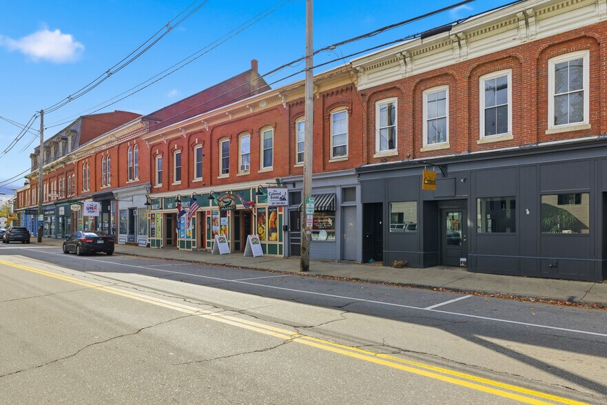 275 Main St, South Berwick, ME à vendre - Photo du bâtiment - Image 2 de 49