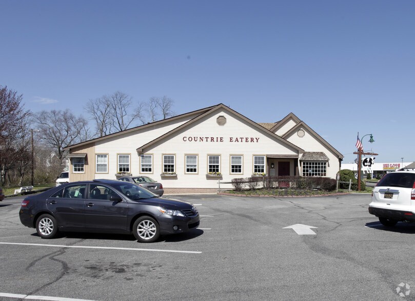 950 N State St, Dover, DE à vendre - Photo du bâtiment - Image 2 de 2