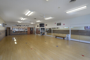 Dance studio / flex space - Commercial Real Estate