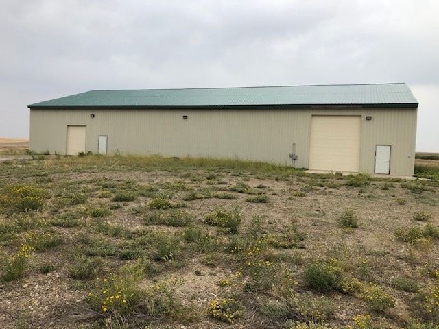 2295 Marias Valley Rd, Shelby, MT à vendre - Photo du bâtiment - Image 2 de 16