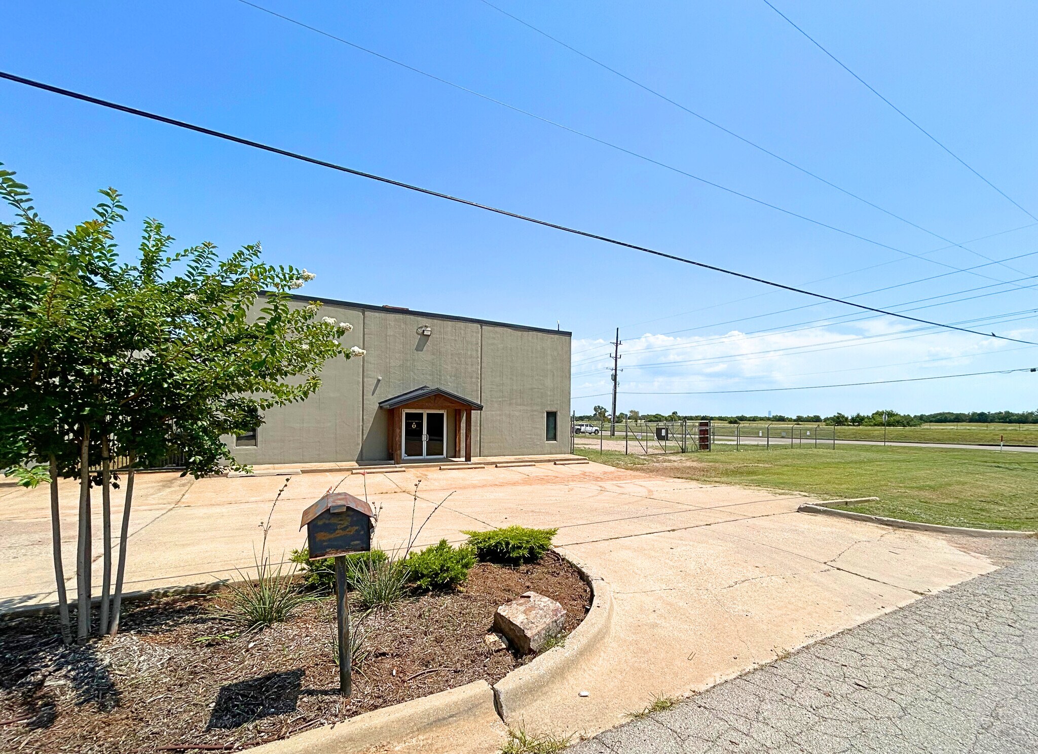 6515 SW 57th St, Oklahoma City, OK for lease Building Photo- Image 1 of 6