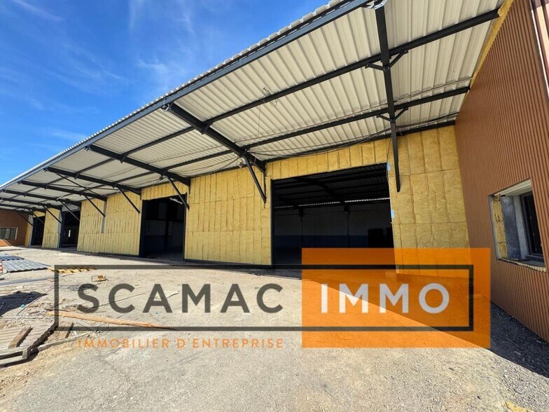 Industrial in Vitrolles for lease - Building Photo - Image 2 of 8