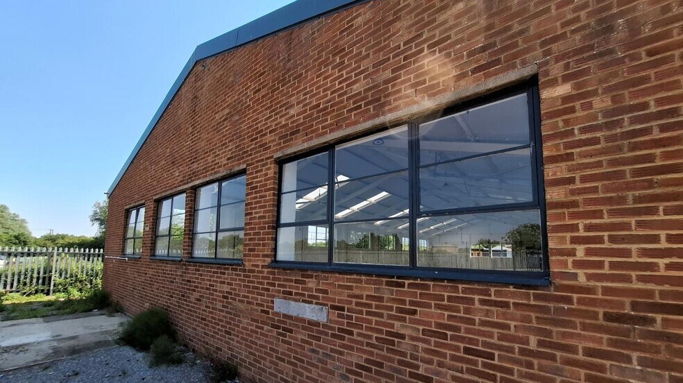 Goodridge Ave, Gloucester à louer - Photo du bâtiment - Image 2 de 5