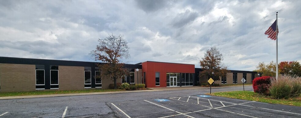 839 Rt-13, Cortland, NY à louer - Photo du bâtiment - Image 3 de 28