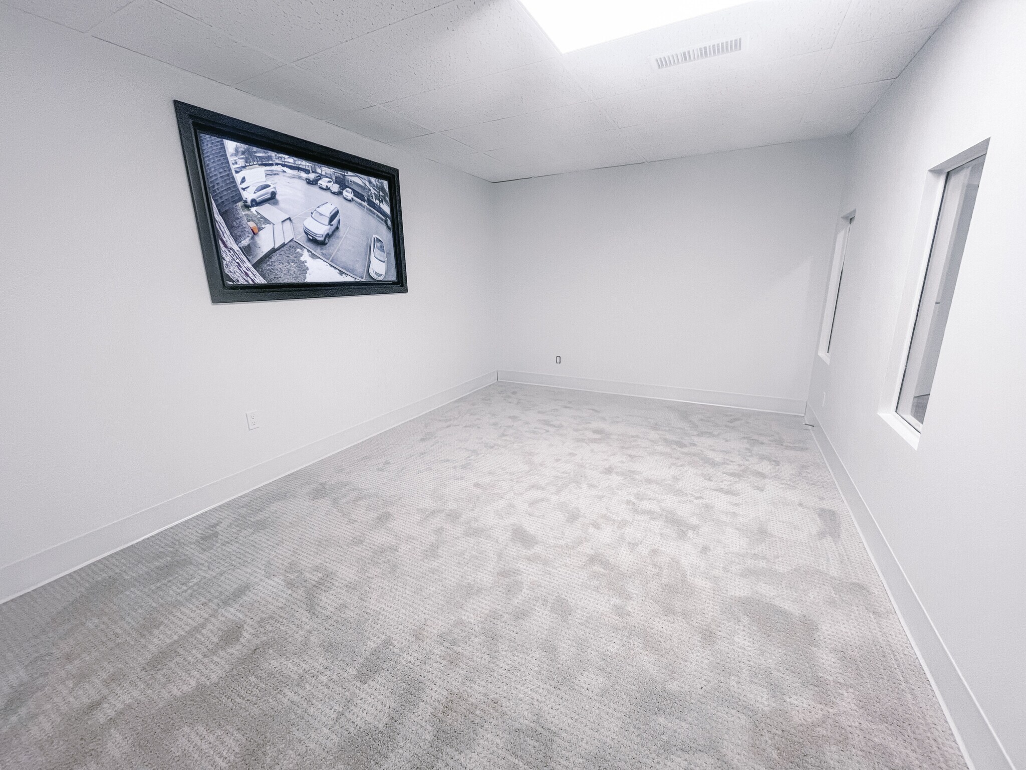 743 Wellington Rd, London, ON for lease Interior Photo- Image 1 of 4