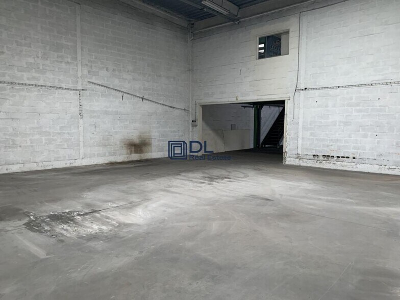 Industrial in Valenton for lease - Interior Photo - Image 2 of 6