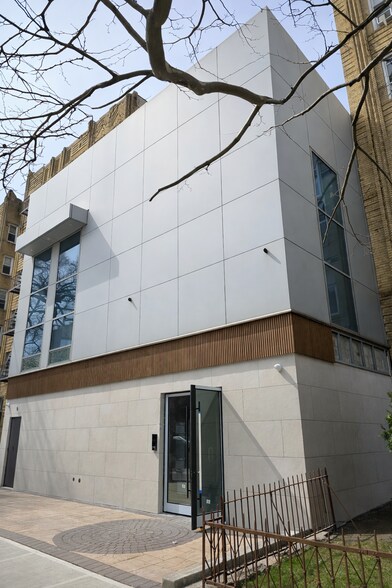 2700 Ocean Ave, Brooklyn, NY à louer - Photo du bâtiment - Image 3 de 9