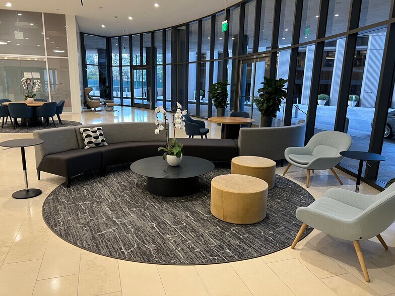 1840 Century Park E, Los Angeles, CA à louer - Hall d’entrée - Image 2 de 4