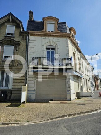 Plus de détails pour Commerce de détail à vendre