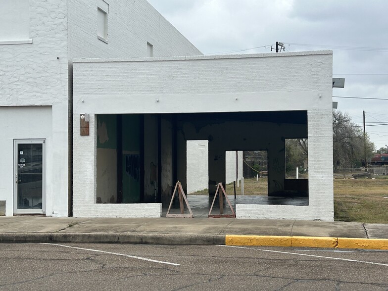 516 W Jackson St, Harlingen, TX for sale - Building Photo - Image 2 of 5