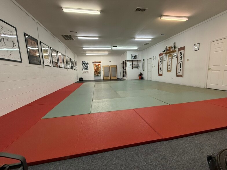 4408 Evangel Cir NW, Huntsville, AL for lease - Interior Photo - Image 2 of 9