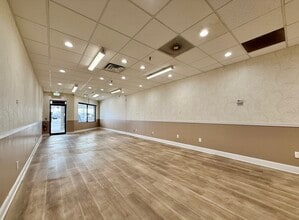 2600-2626 Woodbridge Ave, Edison, NJ à louer Photo intérieure- Image 2 de 8